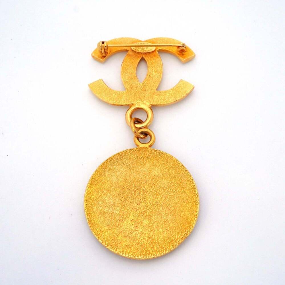 CHANEL Authentic Gold Logo Brooch - Picture 5 of 7